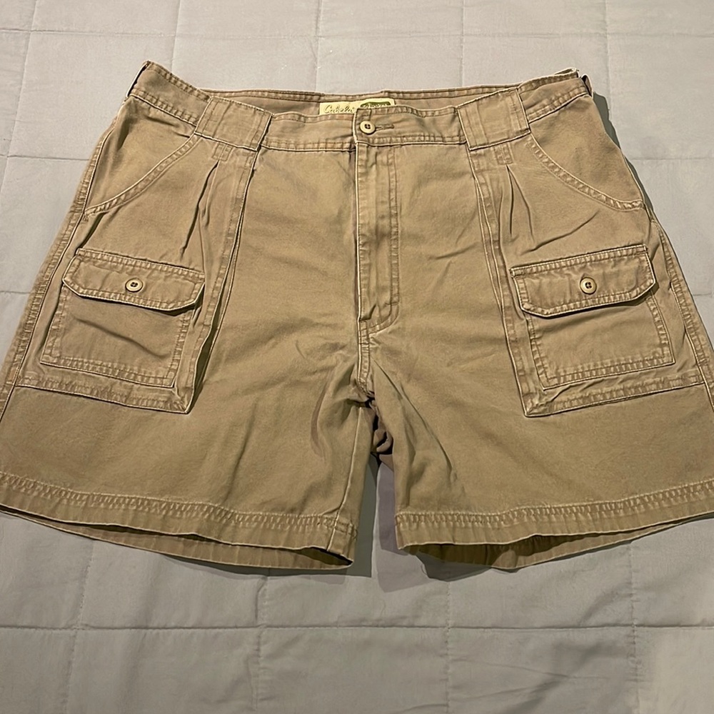Cabelas 7 pocket hiking shorts size 38